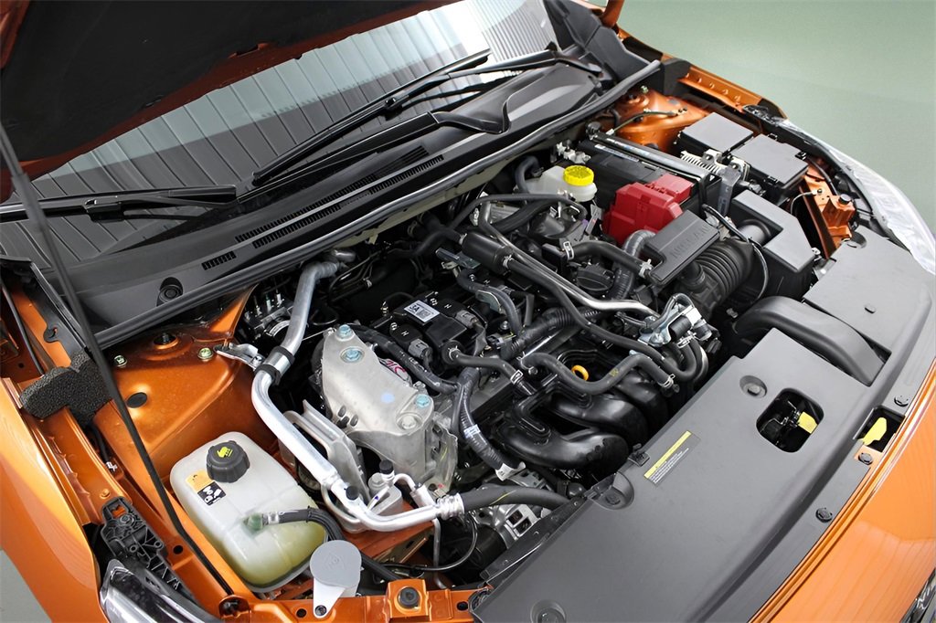 Used 2025 Nissan Sentra SR w/ SR Premium Package image 32