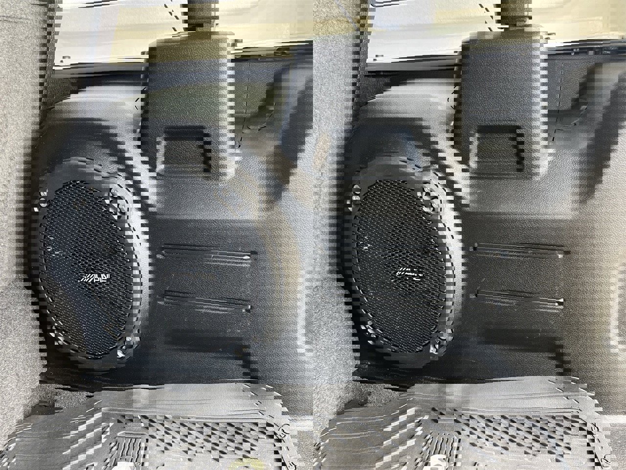 Used 2022 Jeep Wrangler Unlimited Sahara w/ Cold Weather Group image 28