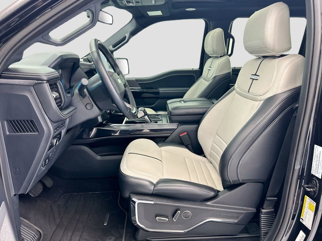 Used 2023 Ford F150 Lightning Platinum image 18