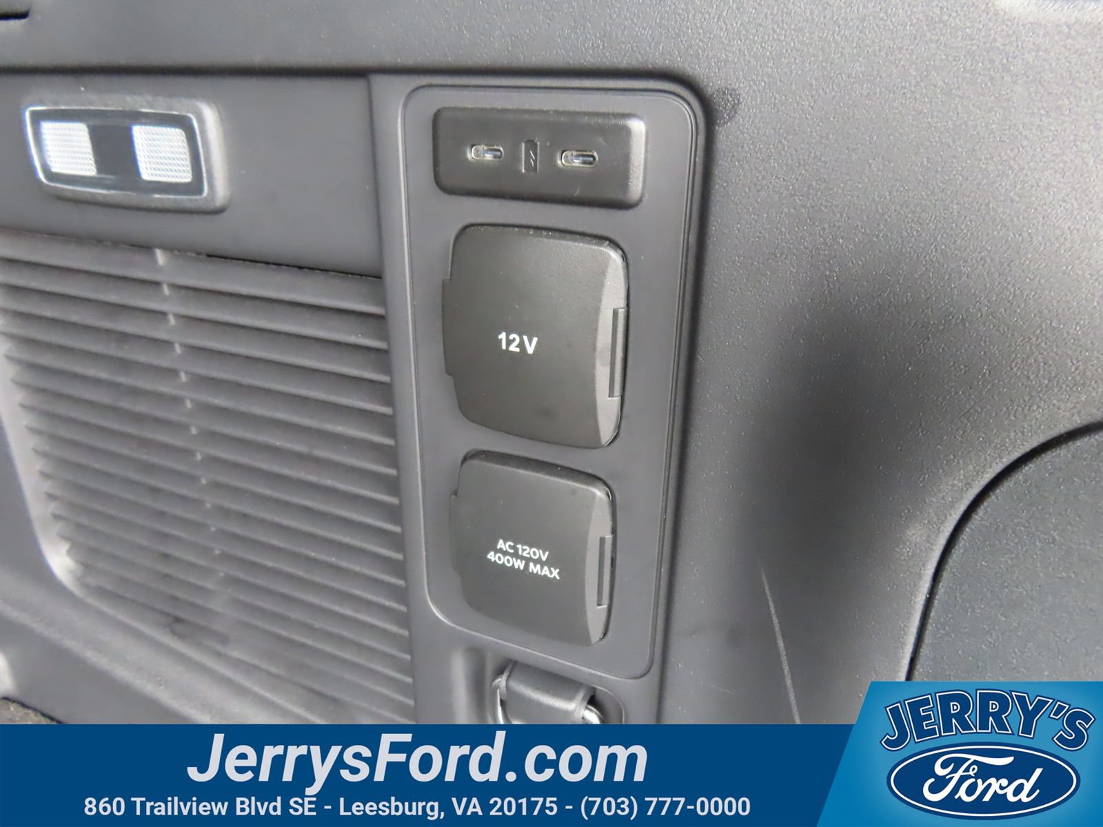 Used 2025 Ford Expedition Tremor AWD/4WD image 41