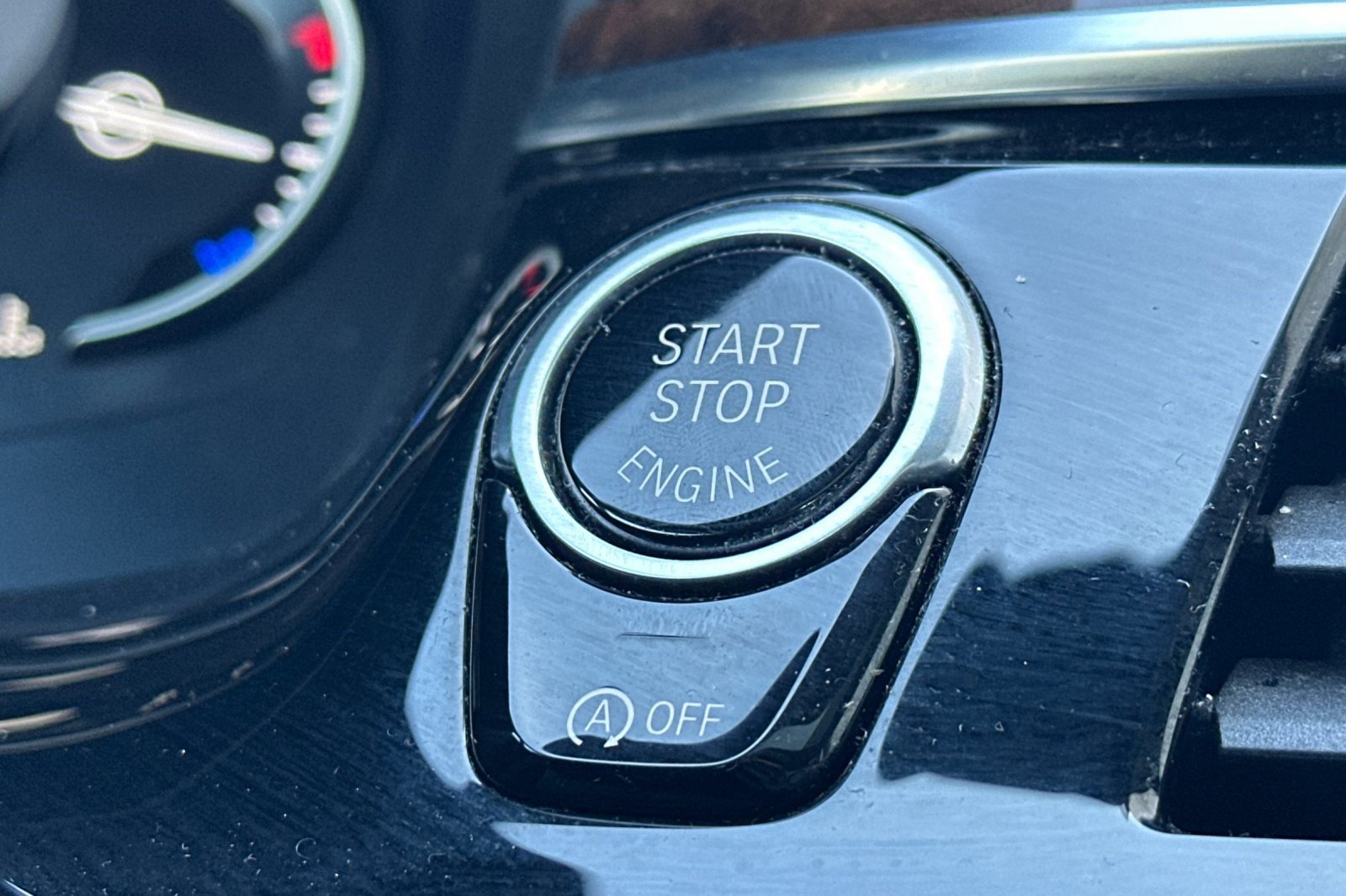 Used 2018 BMW 530i image 28