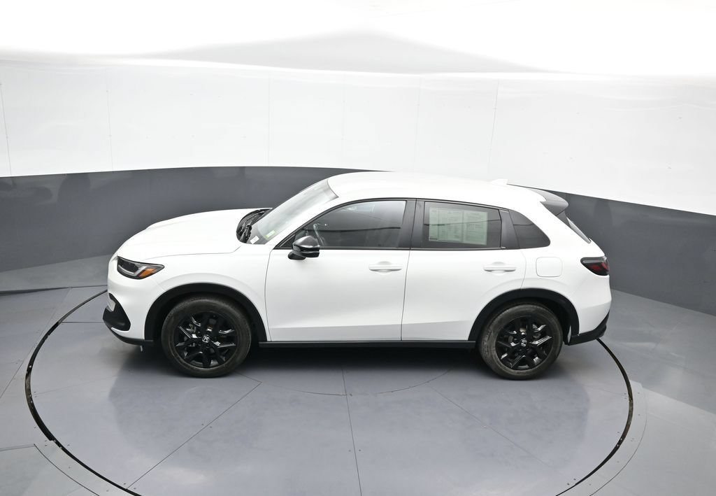 Certified 2025 Honda HR-V Sport image 39