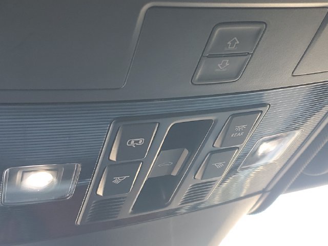 Used 2020 Volkswagen Atlas Cross Sport SEL Premium AWD/4WD image 31