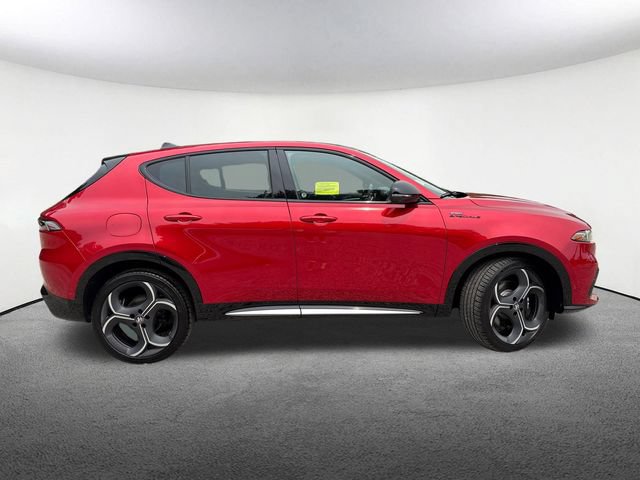 Used 2026 Alfa Romeo Tonale w/ Active Assist Package AWD/4WD image 15