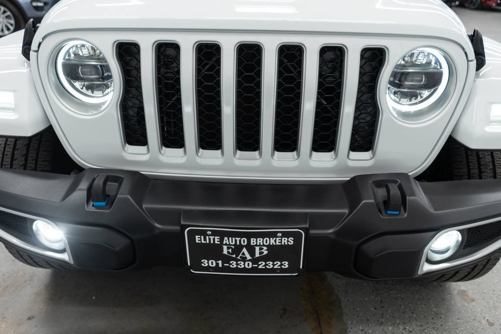Used 2023 Jeep Wrangler Unlimited Sahara w/ Cold Weather Group AWD/4WD image 35