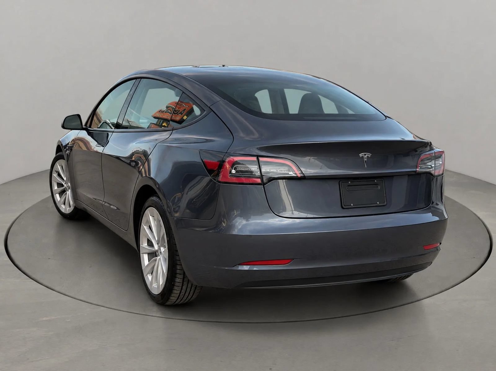 Used 2023 Tesla Model 3 Standard Range RWD image 3
