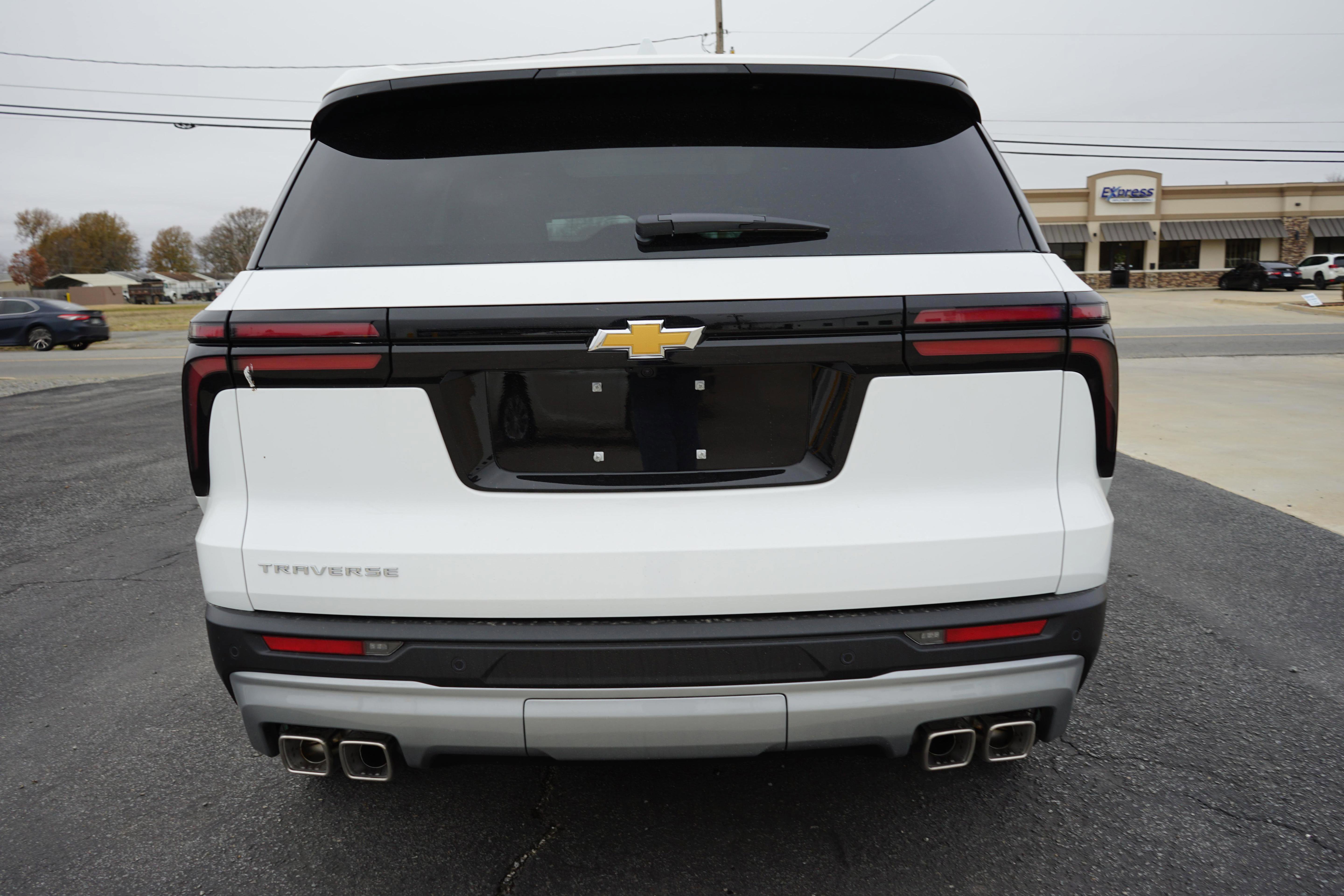 New 2026 Chevrolet Traverse LT w/ Sun and Wheel Package image 4