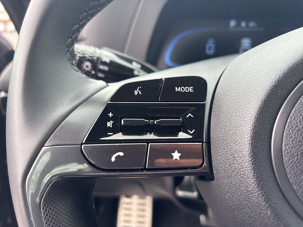 Certified 2025 Hyundai Elantra Sport FWD image 16