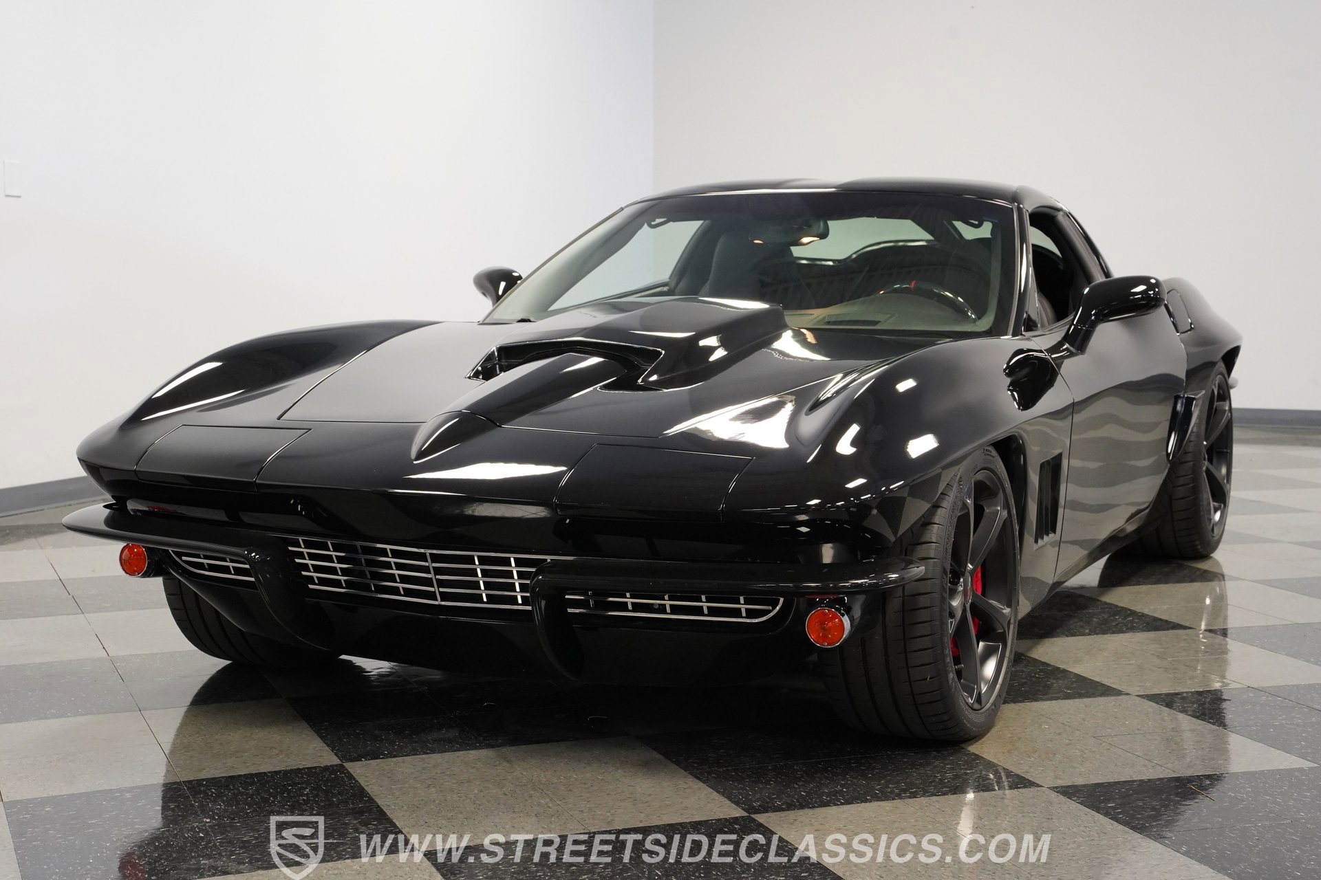 Used 2010 Chevrolet Corvette Grand Sport w/ Preferred Equipment Group image 19