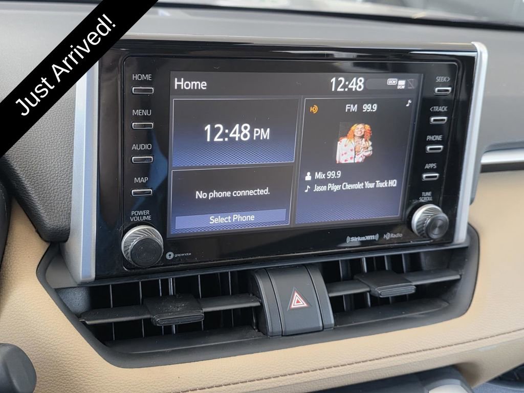 Used 2021 Toyota RAV4 XLE w/ Convenience Package FWD image 17