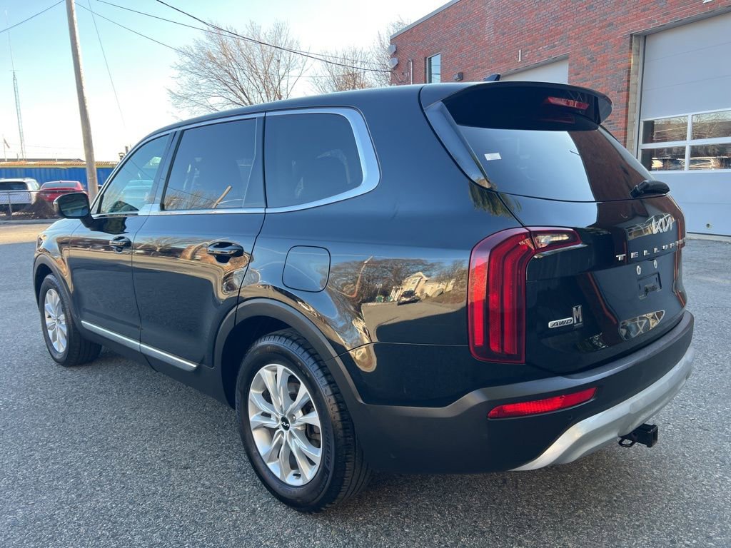 Used 2022 Kia Telluride LX image 3