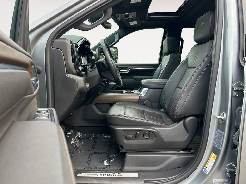 Used 2024 Chevrolet Silverado 2500 High Country w/ High Country Premium Package image 15