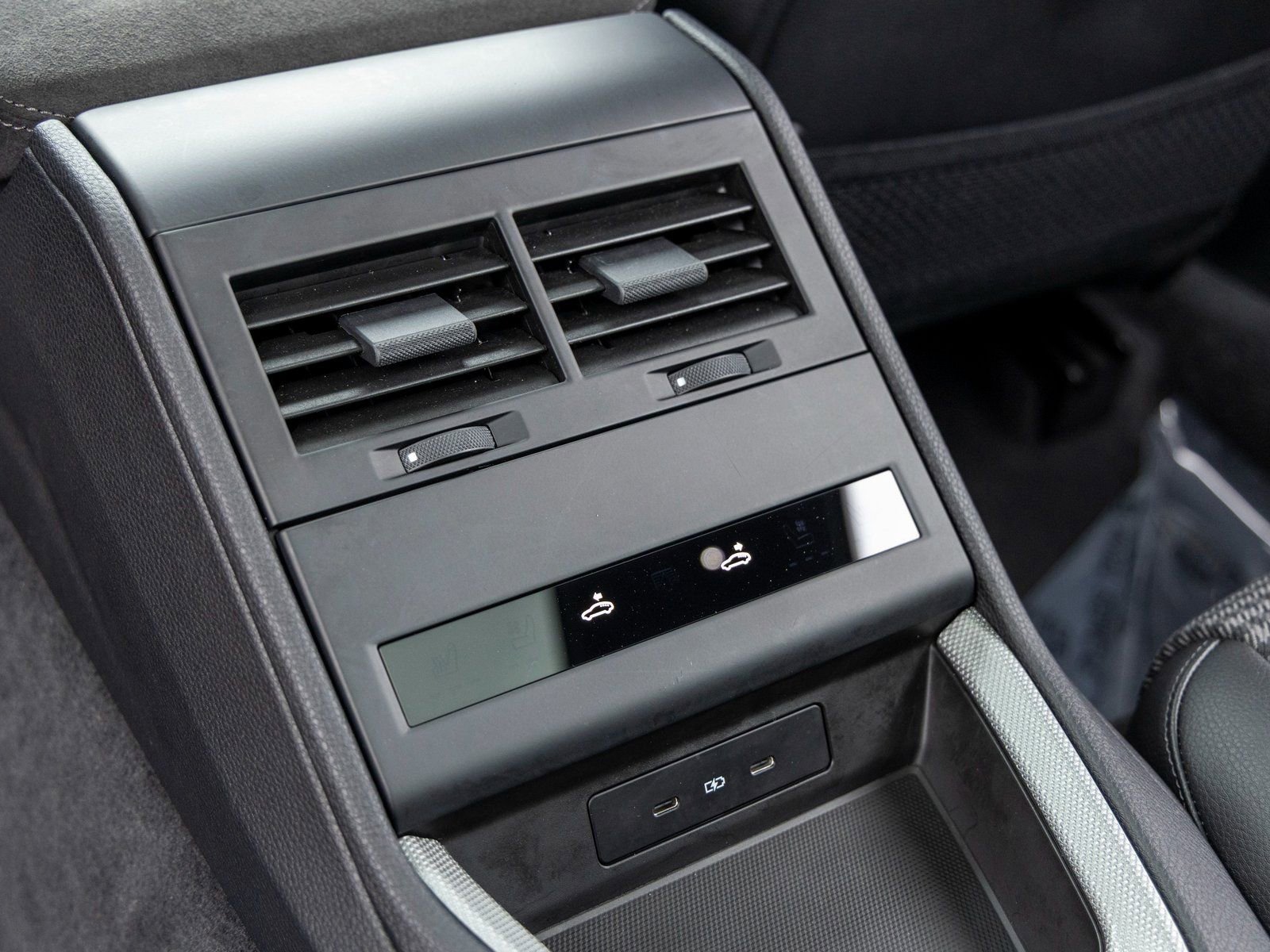 Certified 2025 Porsche Panamera 4 image 41