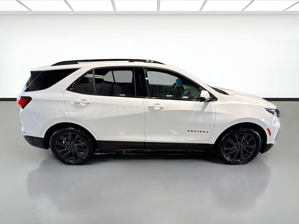 Used 2024 Chevrolet Equinox RS w/ LPO, Floor Liner Package FWD image 4