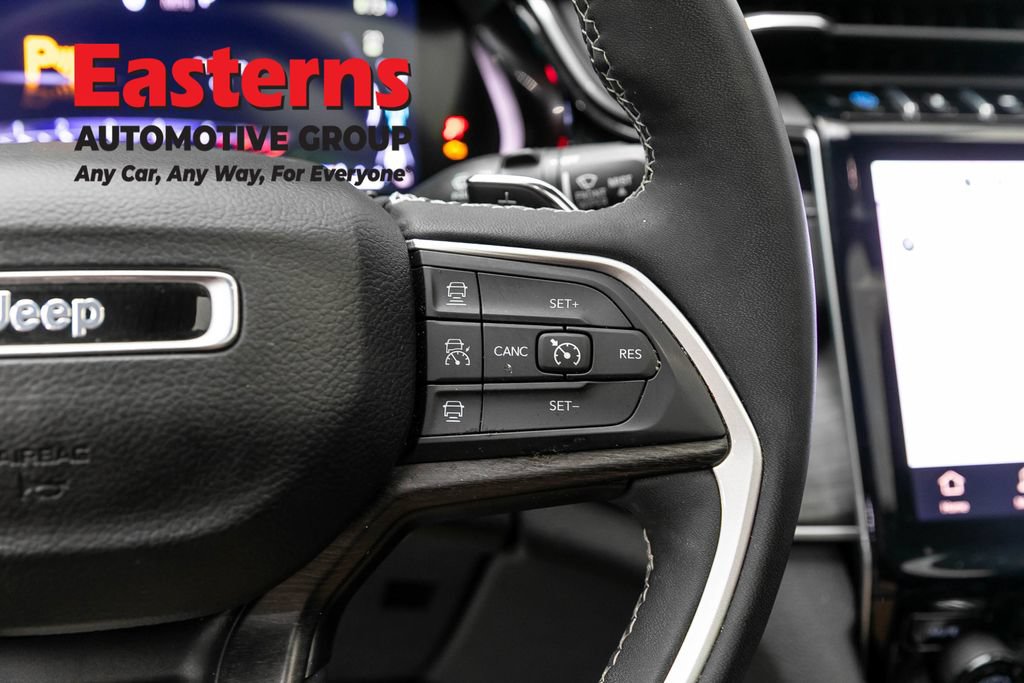 Used 2023 Jeep Grand Cherokee 4WD 4xe image 16