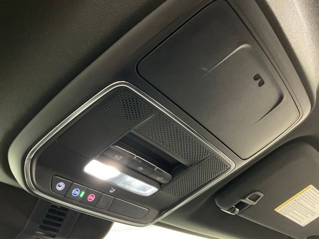Used 2025 Buick Enclave Avenir w/ Super Cruise Package AWD/4WD image 25