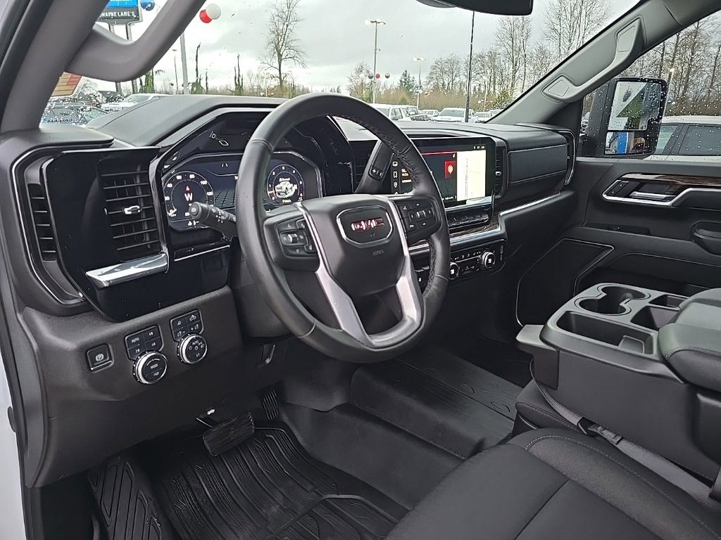 Used 2025 GMC Sierra 3500 SLE w/ SLE Value Package image 10