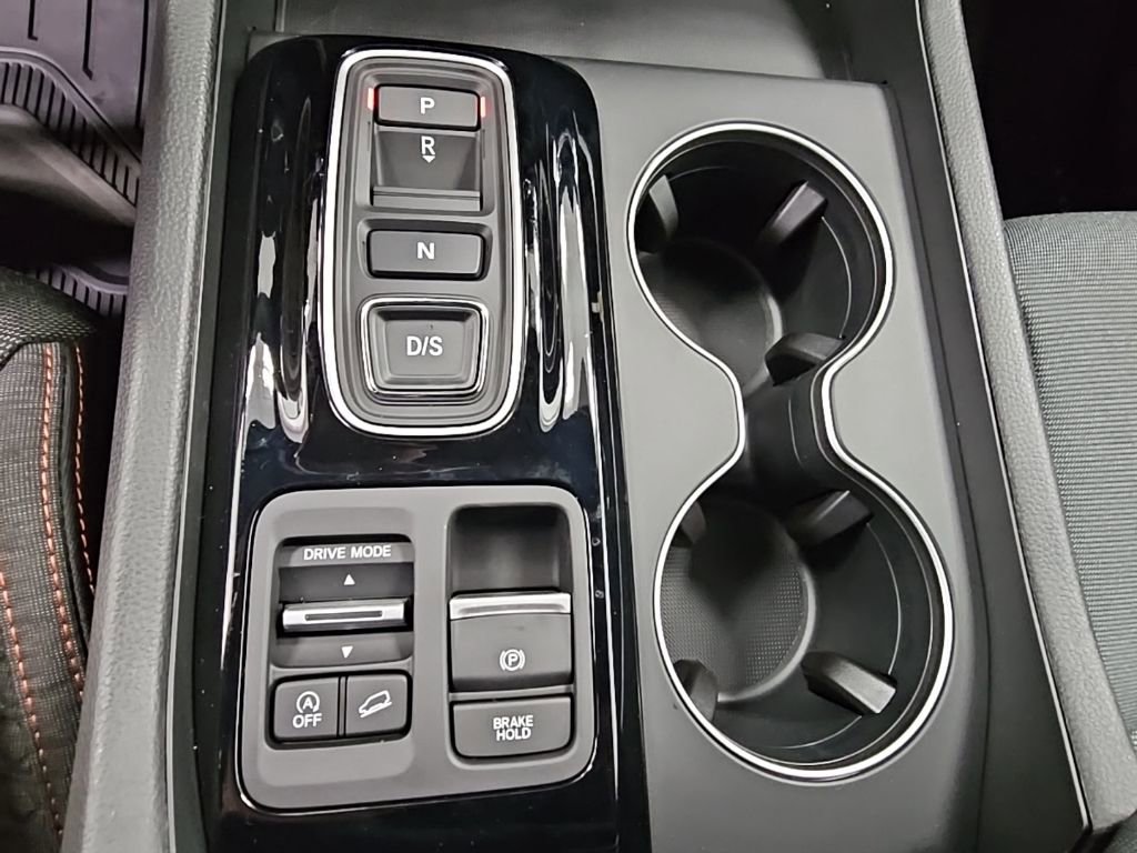 New 2025 Honda Pilot Sport image 18