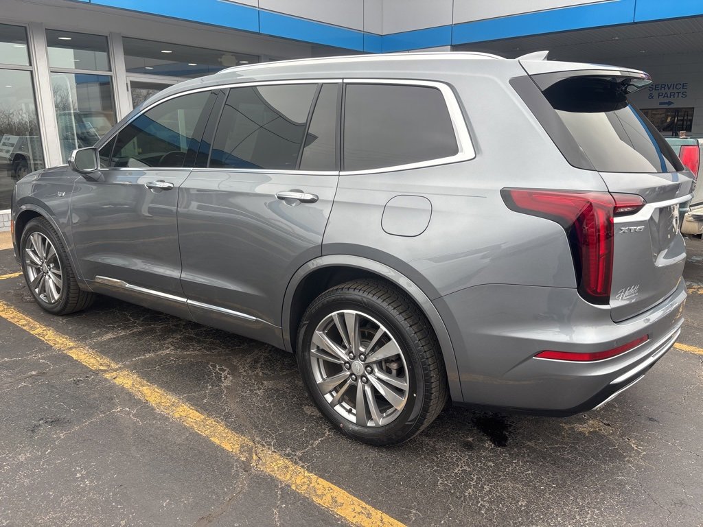 Used 2020 Cadillac XT6 Premium Luxury image 3