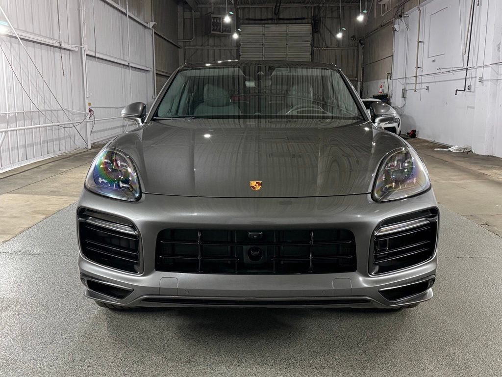 Used 2022 Porsche Cayenne GTS AWD/4WD image 3