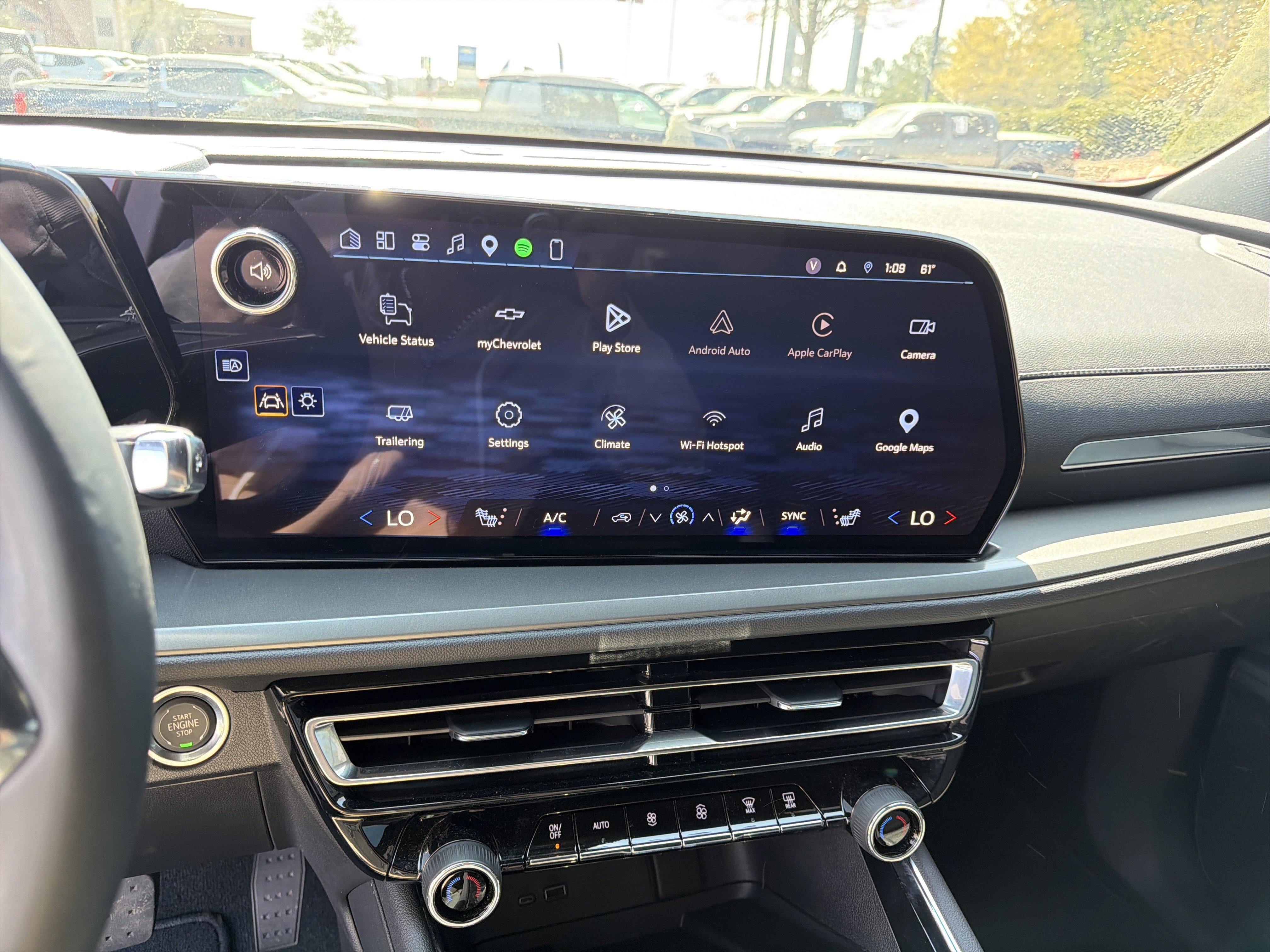 Used 2026 Chevrolet Traverse LT w/ Driver Confidence Package image 30