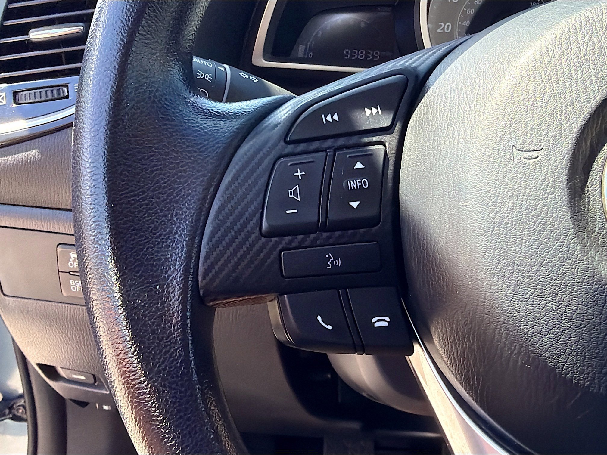 Used 2016 MAZDA MAZDA3 i Sport w/ Preferred Equipment Package image 32