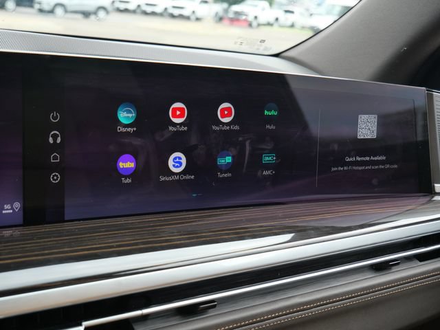 Used 2025 Cadillac Escalade ESV Premium Luxury w/ LPO, Floor Liner Package AWD/4WD image 31