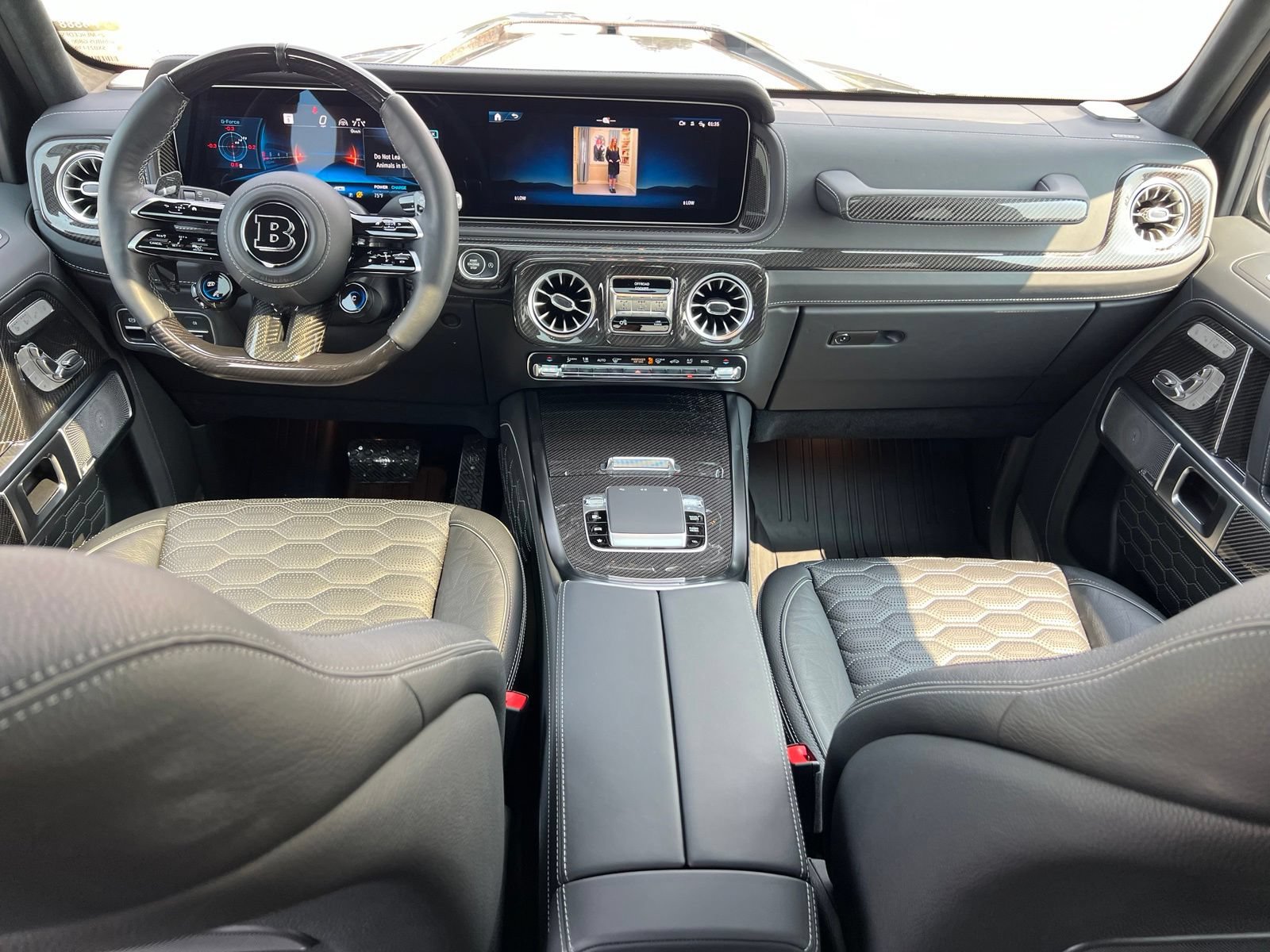 Used 2025 Mercedes-Benz G 63 AMG 4MATIC image 21