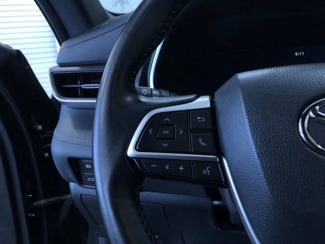 Certified 2025 Toyota Highlander XSE AWD/4WD image 27