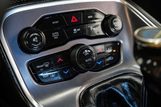 Used 2015 Dodge Challenger R/T Scat Pack RWD image 21