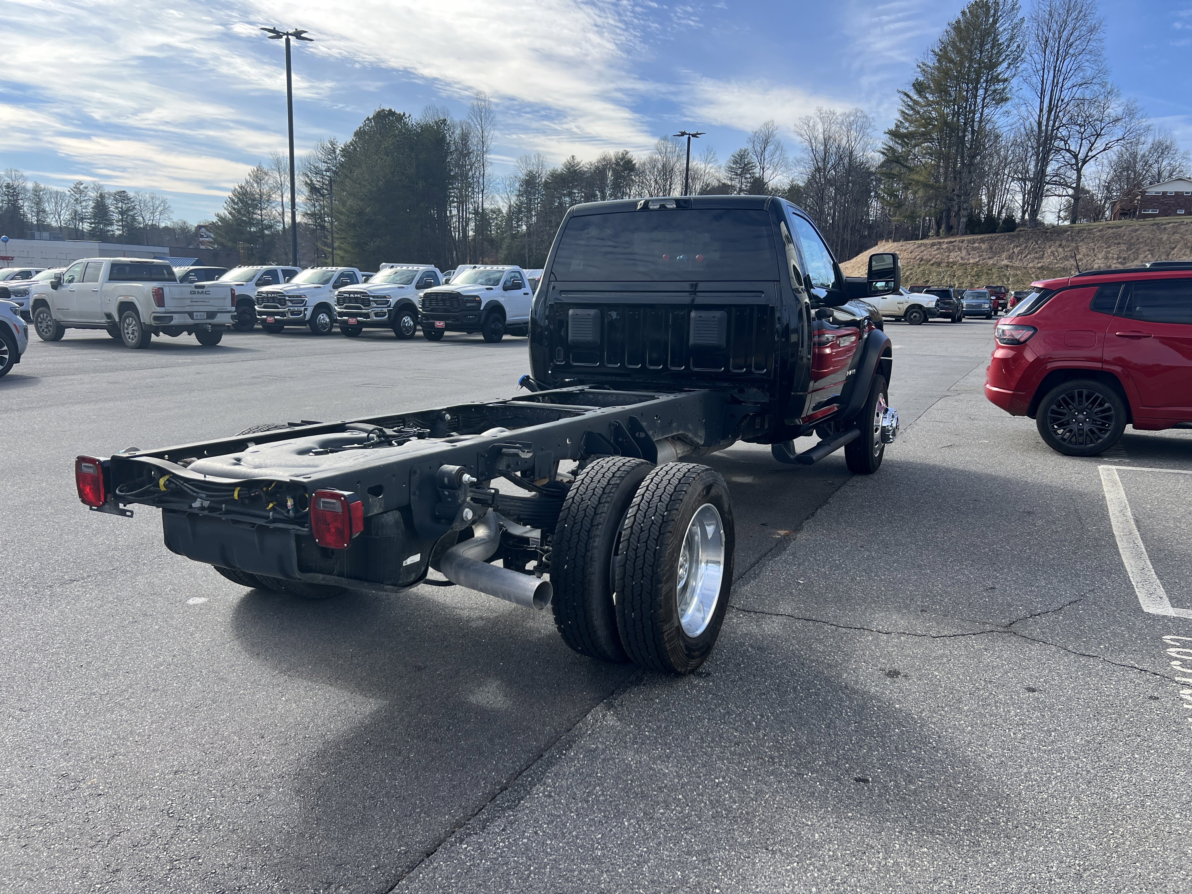 Used 2025 RAM 5500 4x4 Regular Cab image 3