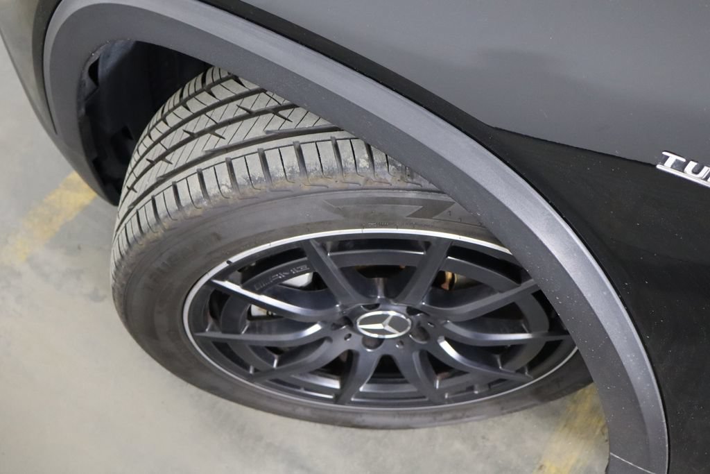 Used 2021 Mercedes-Benz GLB 35 AMG 4MATIC image 42