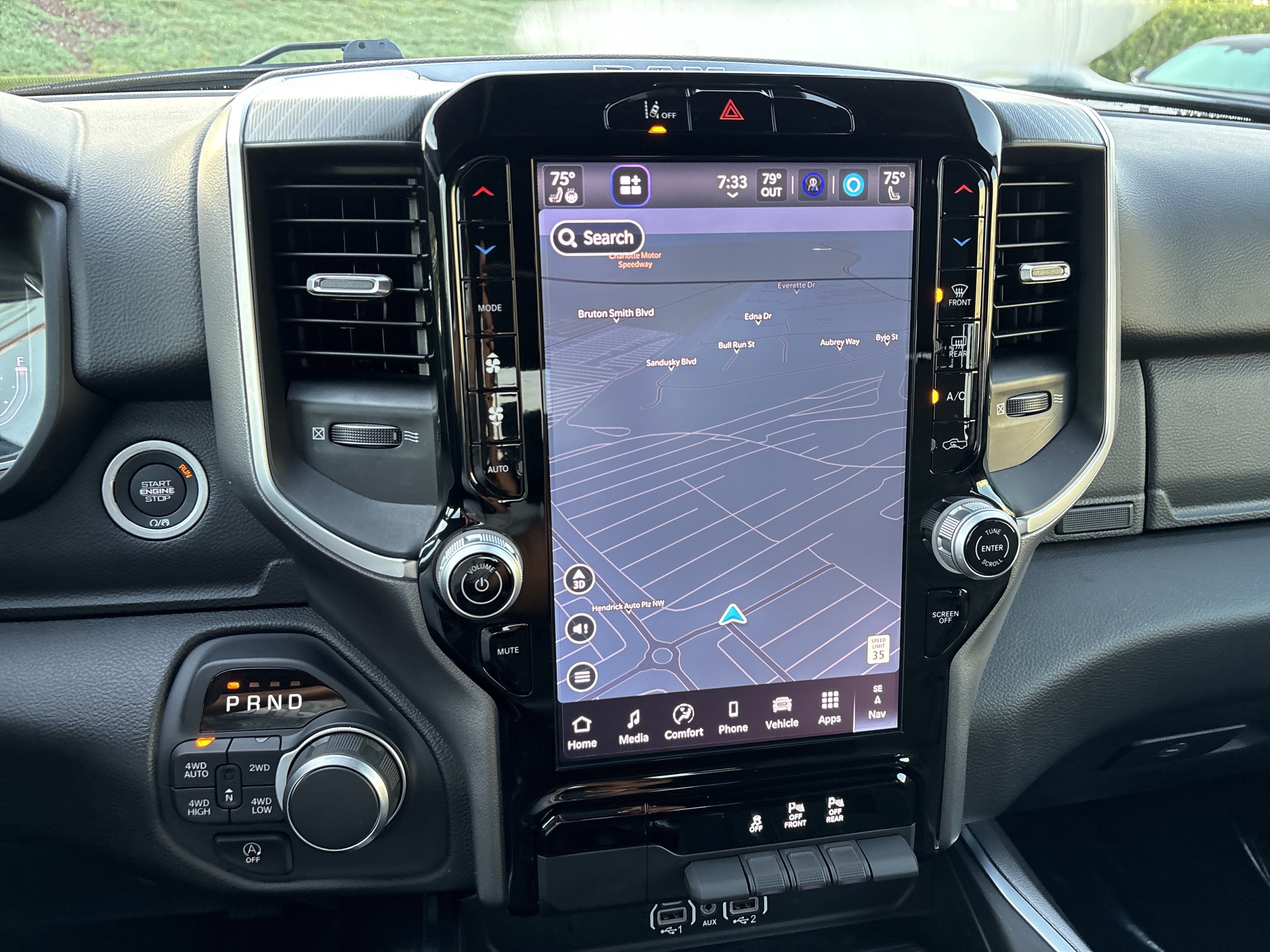Used 2025 RAM 1500 Big Horn AWD/4WD image 30