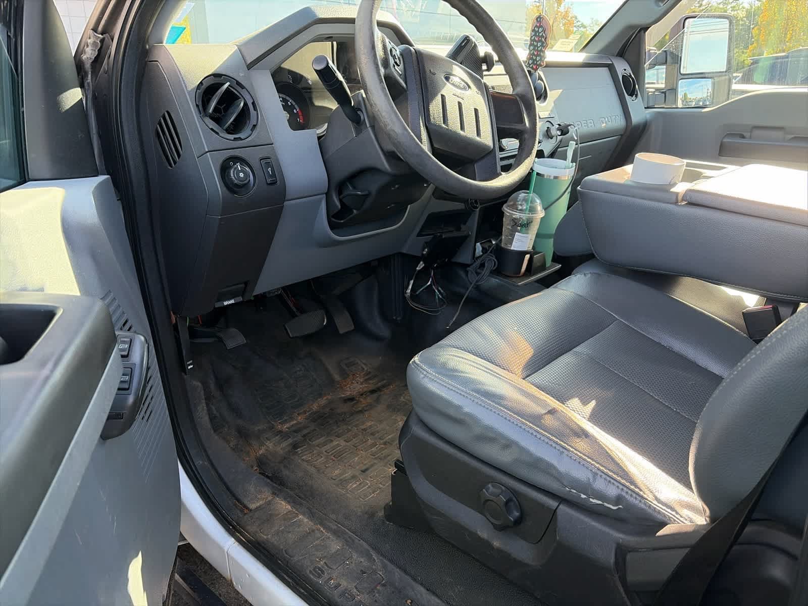Used 2016 Ford F250 XL w/ XL Appearance Package AWD/4WD image 3