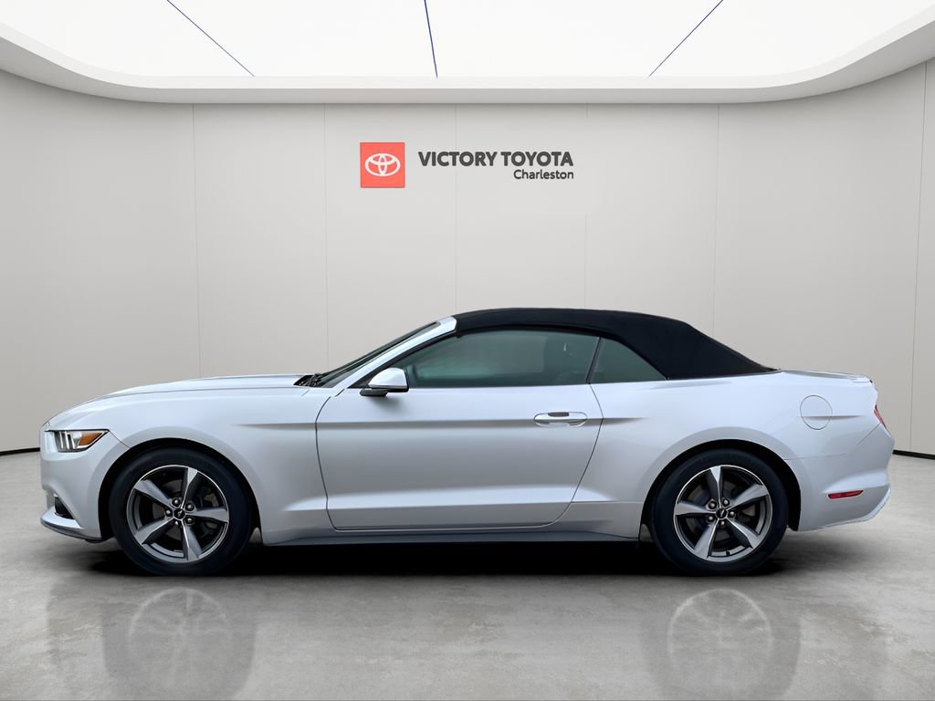 Used 2016 Ford Mustang Convertible w/ Equipment Group 051A image 3