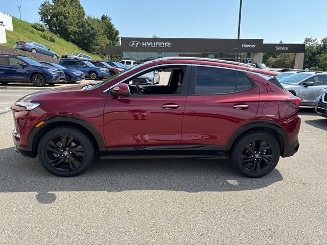 Used 2024 Buick Encore GX Sport Touring w/ Comfort Package AWD/4WD image 2
