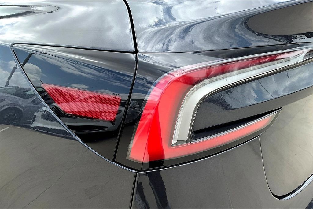 Used 2025 Tesla Model 3 Long Range image 37