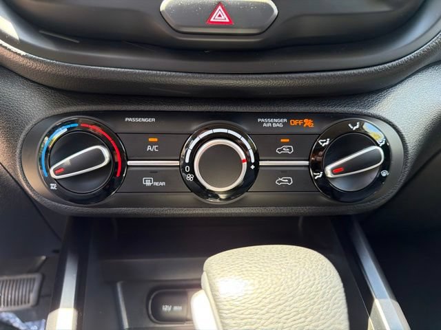 Certified 2025 Kia Soul LX w/ LX Technology Package FWD image 13