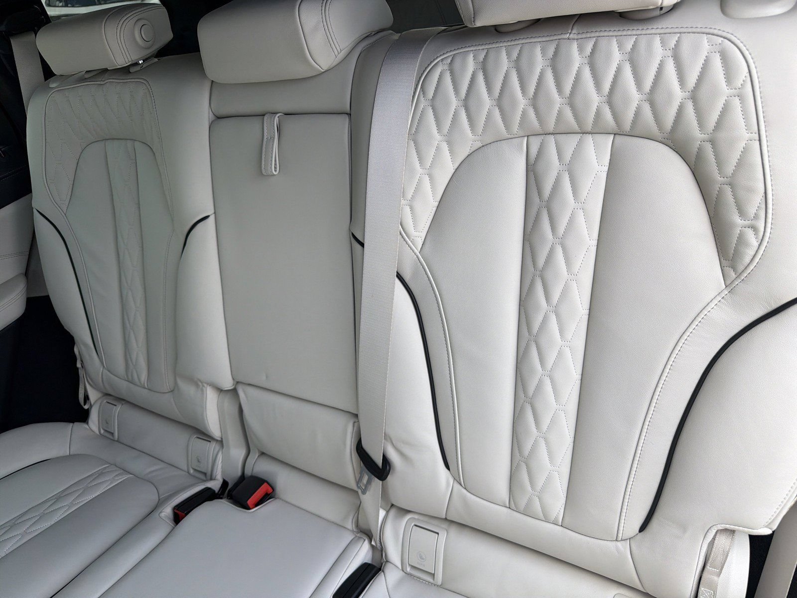 New 2027 BMW X7 M60i AWD/4WD image 21