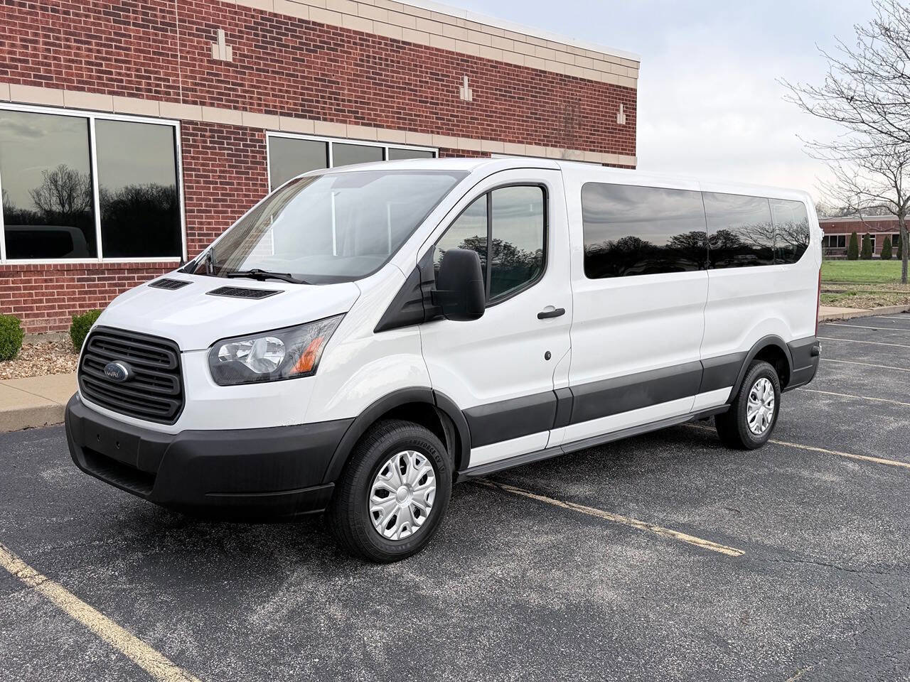 Used 2015 Ford Transit 350 XL RWD image 8