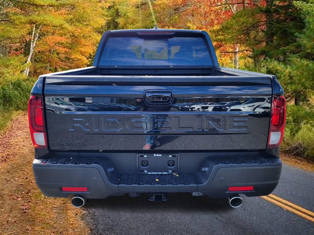 New 2026 Honda Ridgeline Black Edition image 4