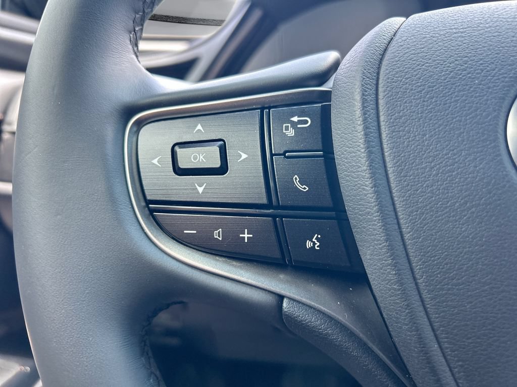 Used 2023 Lexus ES 350 w/ Accessory Package (Z2) FWD image 24