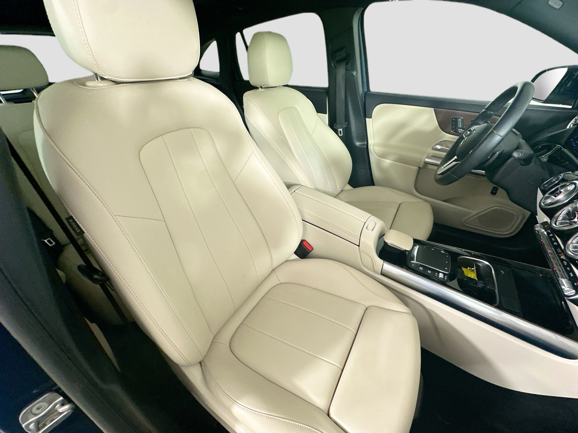 Certified 2023 Mercedes-Benz GLA 250 4MATIC image 34