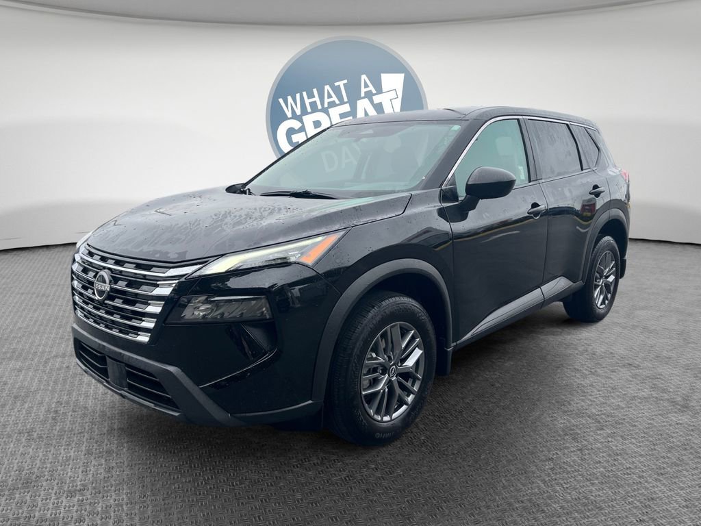Used 2025 Nissan Rogue S image 8