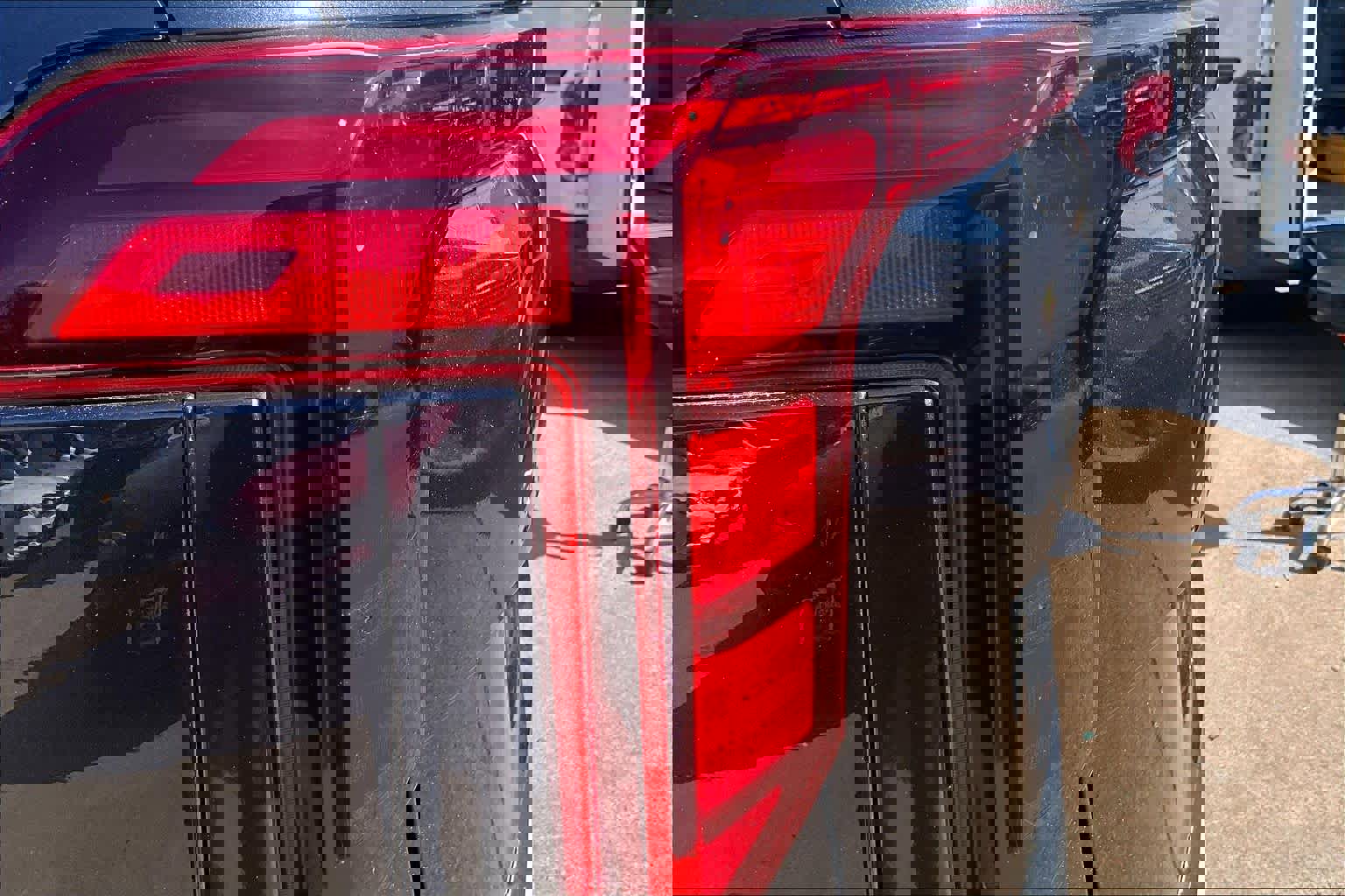 Used 2025 Kia Carnival image 24