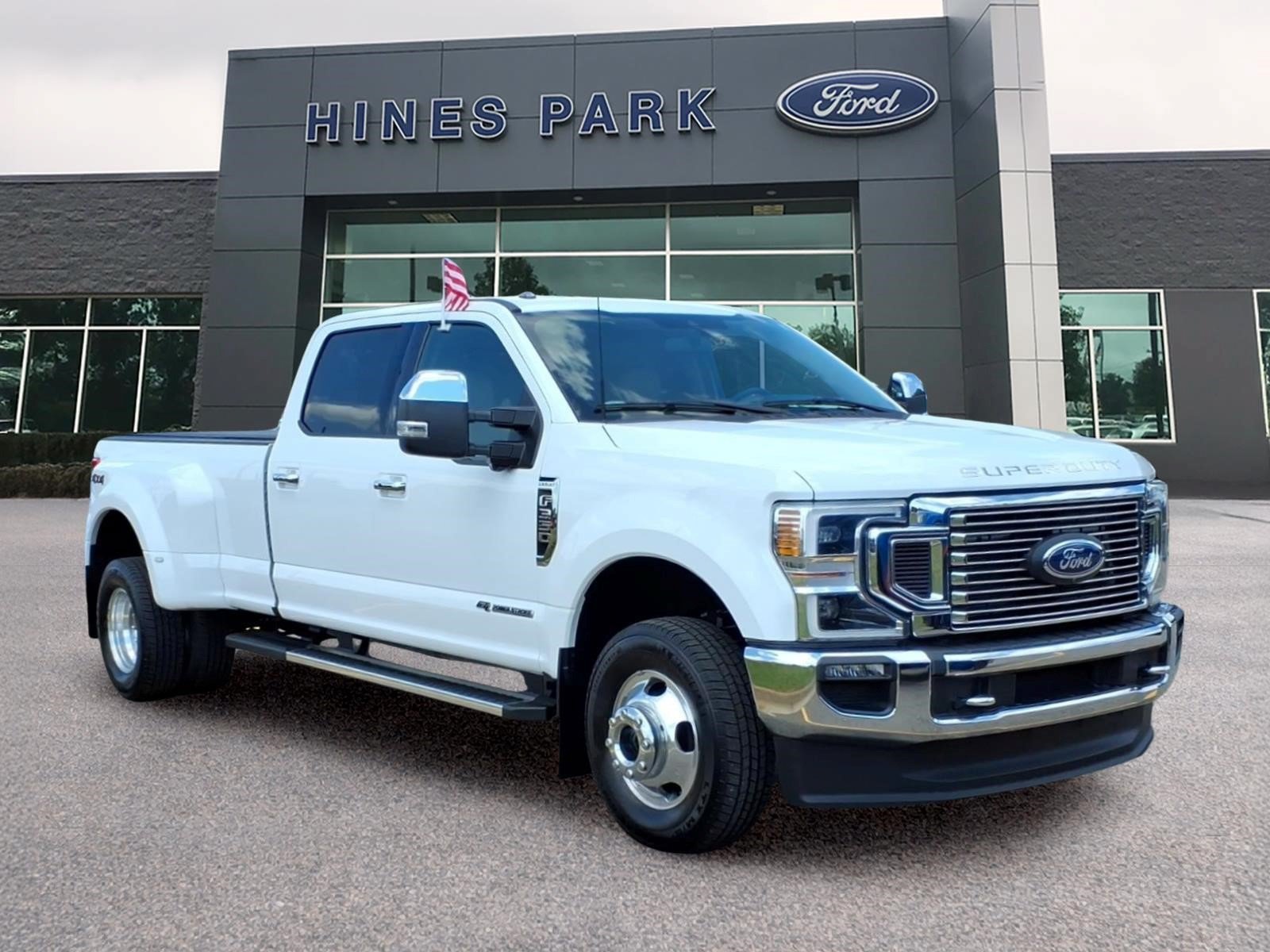Used 2022 Ford F350 Lariat w/ Lariat Ultimate Package AWD/4WD video 1