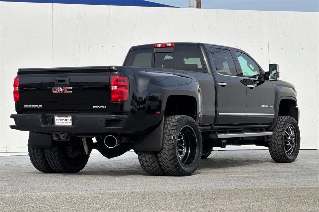 Used 2015 GMC Sierra 3500 Denali w/ Duramax Plus Package image 3