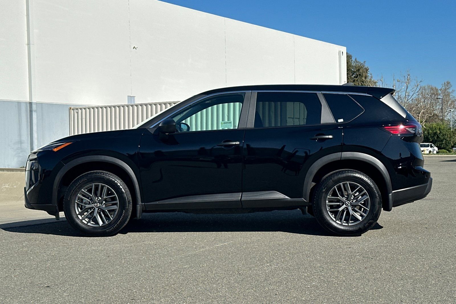 Certified 2025 Nissan Rogue S FWD image 7