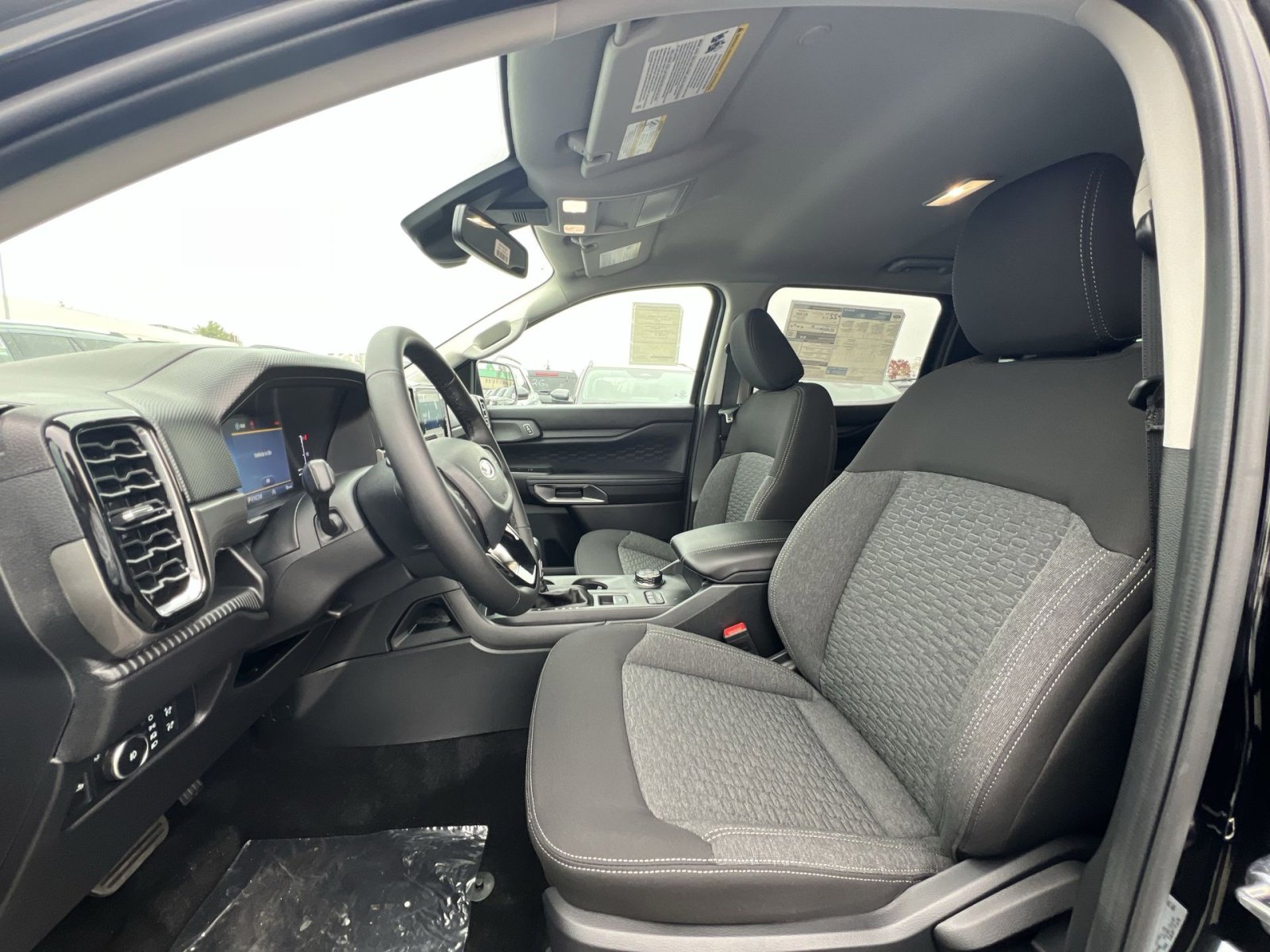 New 2025 Ford Ranger XLT w/ FX4 Off-Road Package image 13