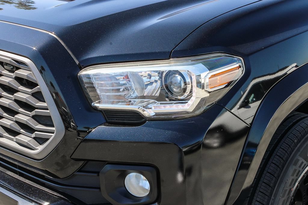 Used 2021 Toyota Tacoma TRD Sport w/ Technology Package RWD image 5